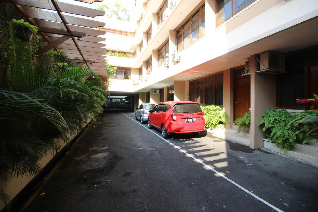Reddoorz Premium @ Slamet Riyadi 2 Solo Exterior foto
