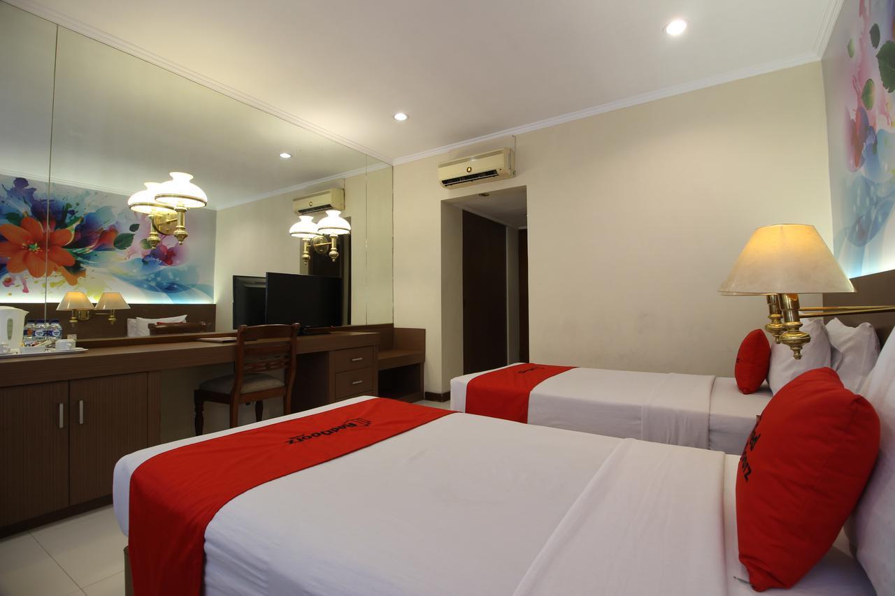 Reddoorz Premium @ Slamet Riyadi 2 Solo Exterior foto