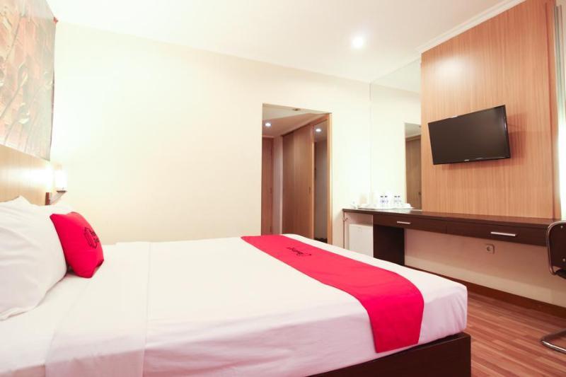 Reddoorz Premium @ Slamet Riyadi 2 Solo Exterior foto